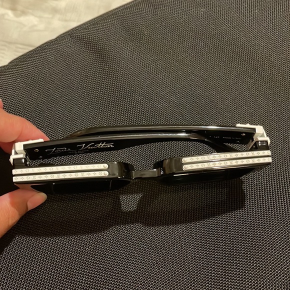 Luis Vuitton 1.1 Millionaires Sunglasses - Picture 2 of 6